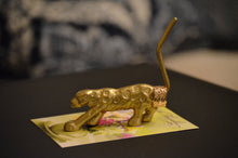 Load image into Gallery viewer, Vibhsa Handcrafted Cheetah Ring Holder (Golden)
