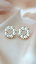 Load image into Gallery viewer, 14 Karats Gold Plated Vintage Geometric Stud Earrings, Pearls Earringsz

